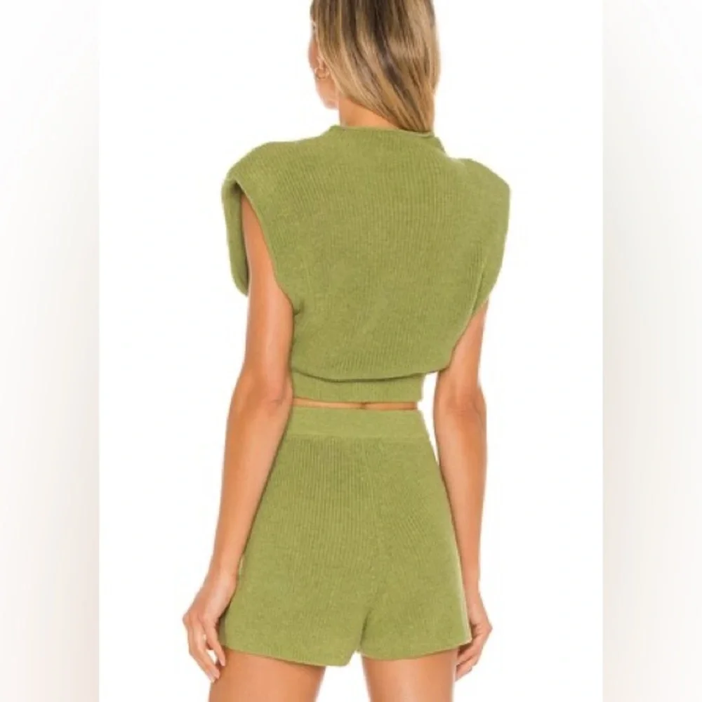 L'Academie Maja sleeveless sweater Knit Crop Top - Picture 7 of 13